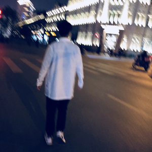 14美女裸体㊙️洗澡视频
